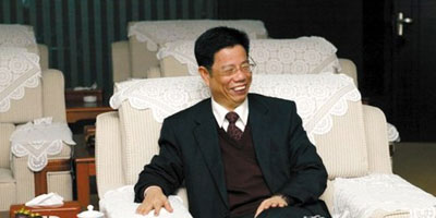 中国第一执行局长杨贤才 杨贤才案是典型的执行腐败弊案
