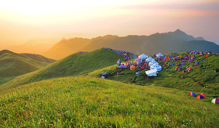 天上草原安福武功山(组图)