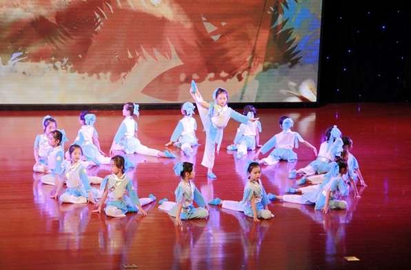 少儿舞蹈培训向素质教育发展 北京舞乐坊受家