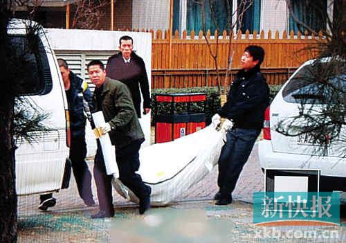 校园 白静结婚现场 血色悬疑 其夫随后自杀身亡■新快报记者 刘嫣