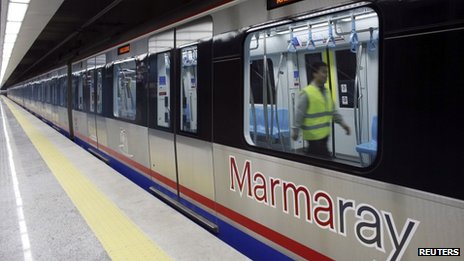 首条横跨欧亚海底隧道启用可乘火车从伦敦赴北京