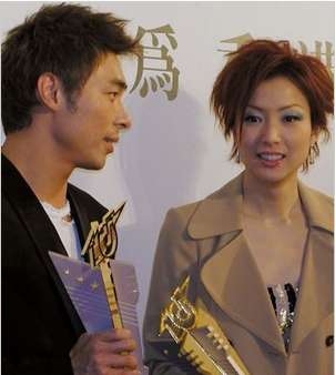 揭秘拆不散的明星情侣 许志安郑秀文分手七年