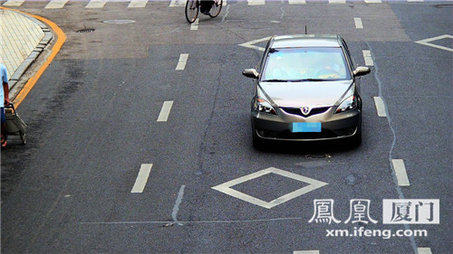 限行第二天仍有2000多车辆违规 警方将加大宣