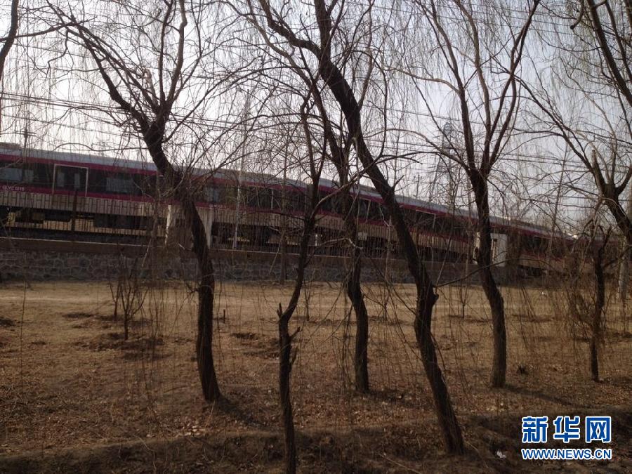 北京地铁亦庄线一调试列车出轨 无乘客受伤