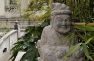 园中雕塑