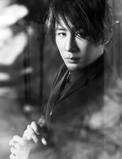 刘谦录制《快乐大本营》 自爆原是西服控(图)