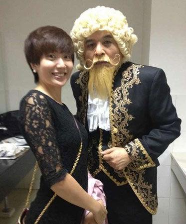 毕福剑与女徒弟紫檀亲密照曝光(图)