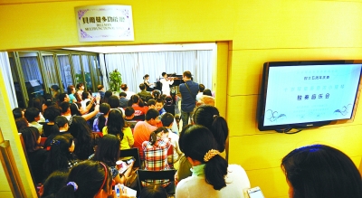 武汉10岁“小小提琴家”萧意浓举办个人独奏音乐会