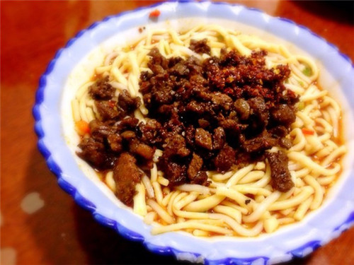 青海人过年吃啥--炮仗面_西北频道_凤凰网