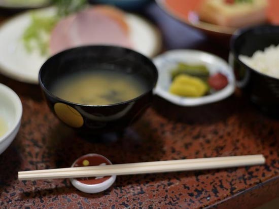 出境游小贴士:一些你不得不知的餐桌礼仪