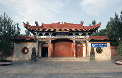 雷音寺:千年古寺+瀚海深处叩钟声(图)