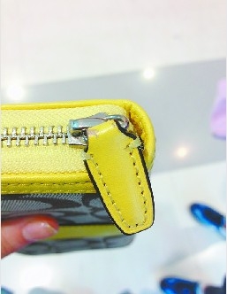 济南coach包十几天掉色 专柜:不退不换不修