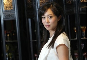 财经 9位正冉冉升起的亚洲商界权势女性 郑志雯(sonia cheng),31岁 新