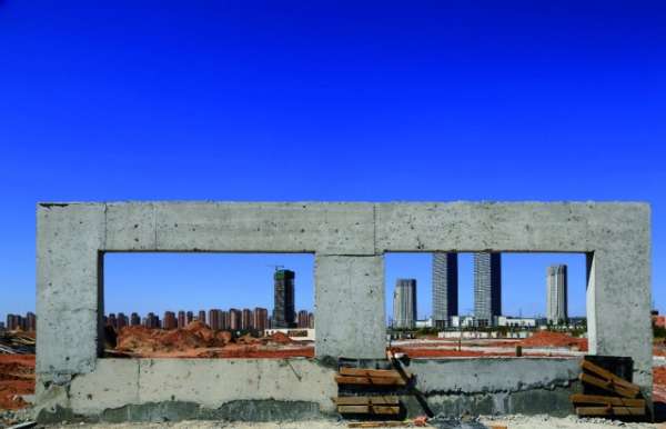 华西村人均收入_鄂尔多斯人均财富(3)