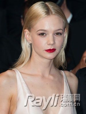 盖茨比热映 女主凯瑞发型复古流行玩混搭