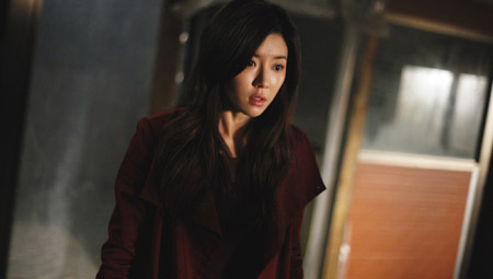 朴寒星出演新片《两个月亮》 变身恐怖小说家