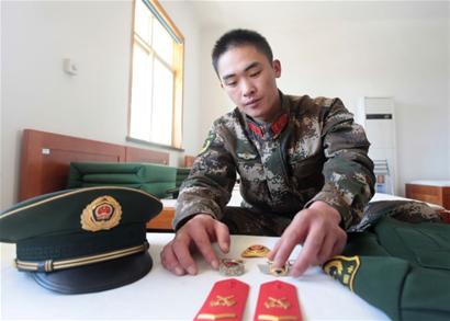 武警支队8年神狙老兵退伍 兵王告别军营再出发