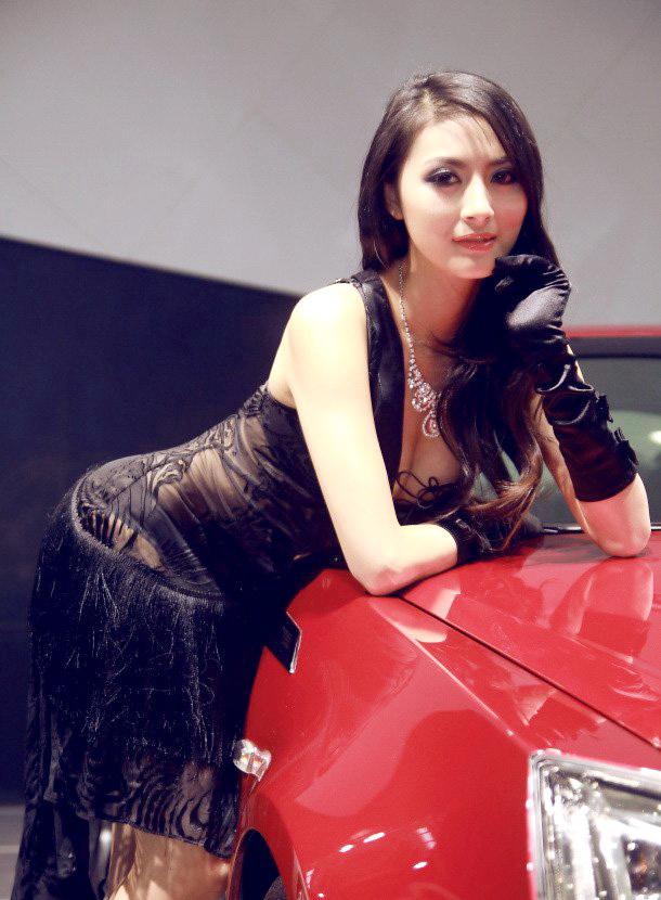 蓝旖琳中国最火的车模宝贝现身说法