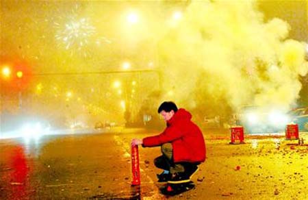 北京官方群发短信建议重污染天少燃放烟花爆竹