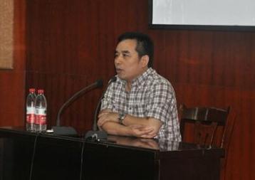 当代著名作家王跃文谈《大清相国》与名相陈廷