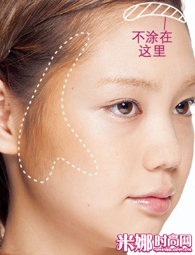根据脸型不同的小脸矫正技巧太阳穴~鬓角是最深的