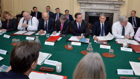 英国内阁会议严禁使用平板电脑，避免遭国外情报机构监听。