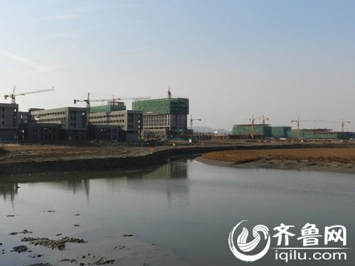 图四：正建设中的北京交大威海校区一角。