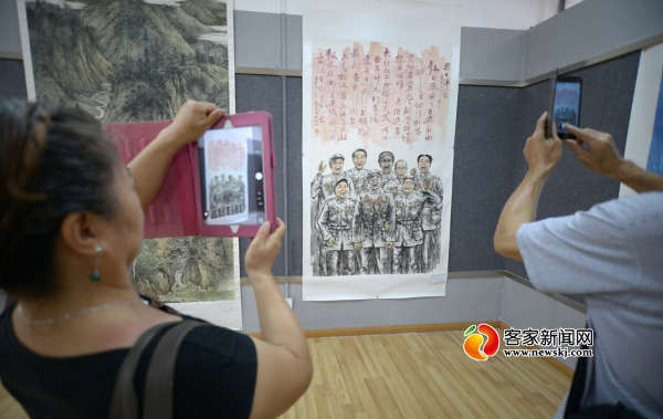 绘画展示抗战精神... y2.ifengimg.com 宽600x379高