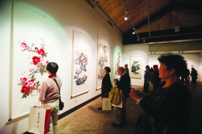 10月22日，市文史馆举办60周年纪念书画展
