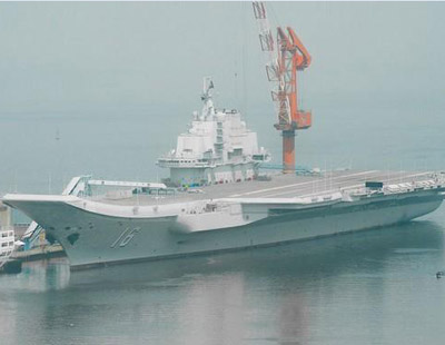 传辽宁舰频返港维修寿命过半 战力远逊日舰