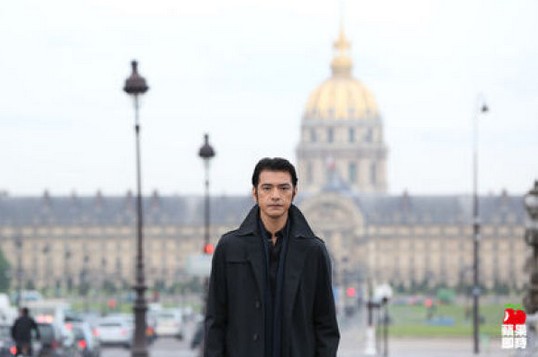 组图:金城武发福近照曝光