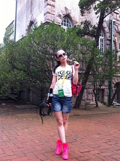 组图:被<em>高官</em>包养遭抛弃<em>女主播</em>纪英男