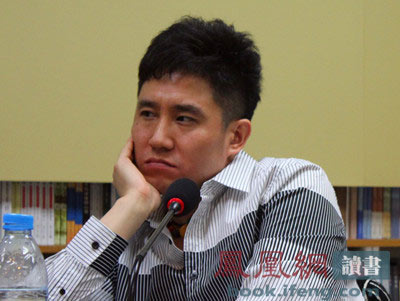 吴群