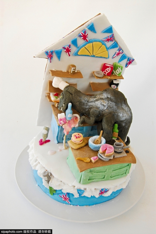 英女孩迷恋烘焙节目创作古怪恐龙蛋糕_频道_凤凰网