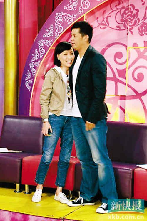 57岁曾志伟前妻携45岁男友受访 心酸“婚不了”(图)