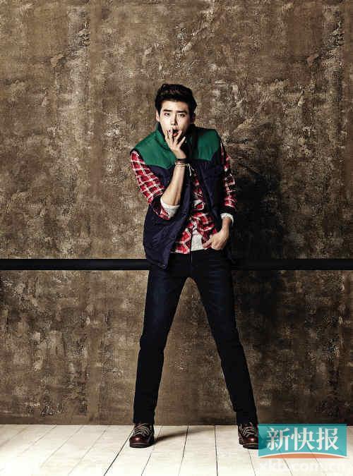 甄子丹黄晓明携十大男星齐跳大腿舞(图)