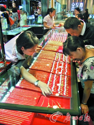 广州金饰市场资料图片。