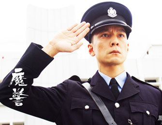 《魔警》曝吴彦祖帅气制服照