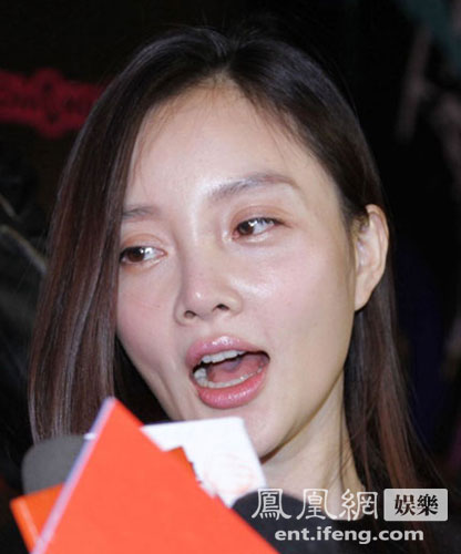 李小璐素颜出席潮人活动(图)