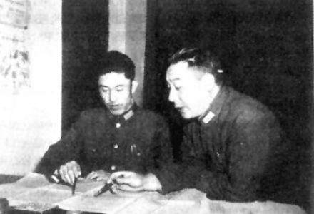 台儿庄战役<em>郑洞国</em>胸部被弹片击中 靠银元救命