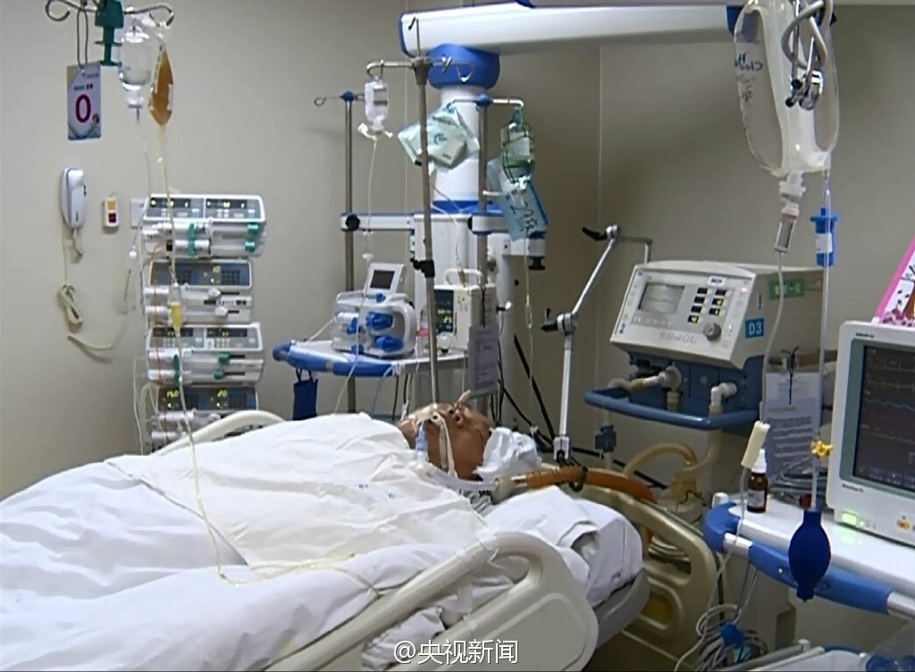 医生连做4个小时手术脑干出血昏迷