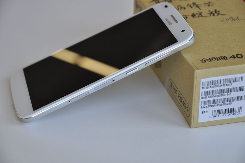 华为麦芒C199开箱:5.5吋屏幕 金属机身 - 4G视