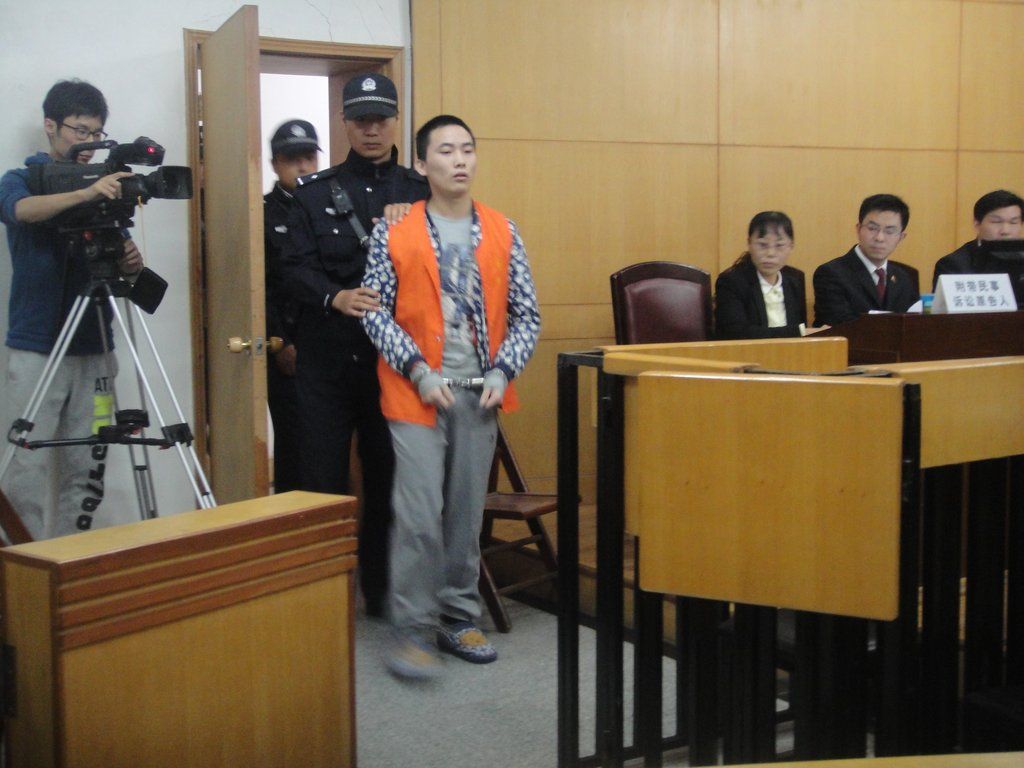 90后男子杀人分尸 庭审现场 理直气壮