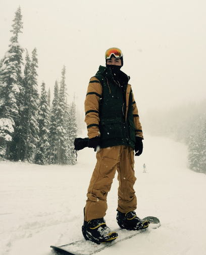 吴亦凡晒滑雪酷照 网友:带我滑雪带我飞(图)