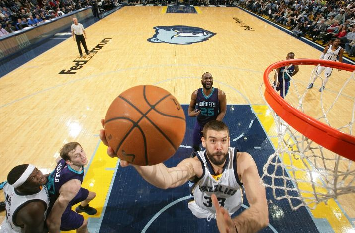 小加索尔将在明夏试水自由市场 马刺尼克斯均