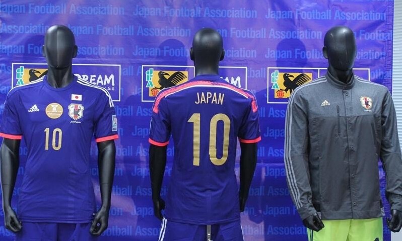 日本亚洲杯球衣曝光 胸口印冠军金章