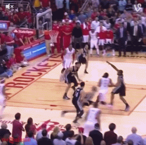 邓肯29 10点飞对手送隔扣 献绝杀封盖|动图