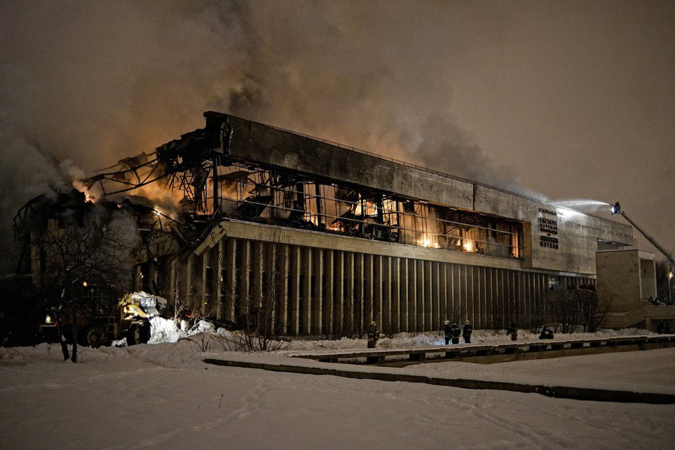 莫斯科百年图书馆遭大火 - 4G视界