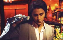 陈坤迷幻游走夜巴黎 