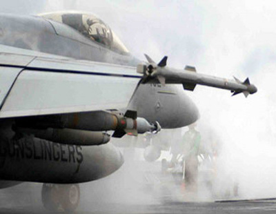 美军机突然降落台湾发警告 借机试探大陆反应